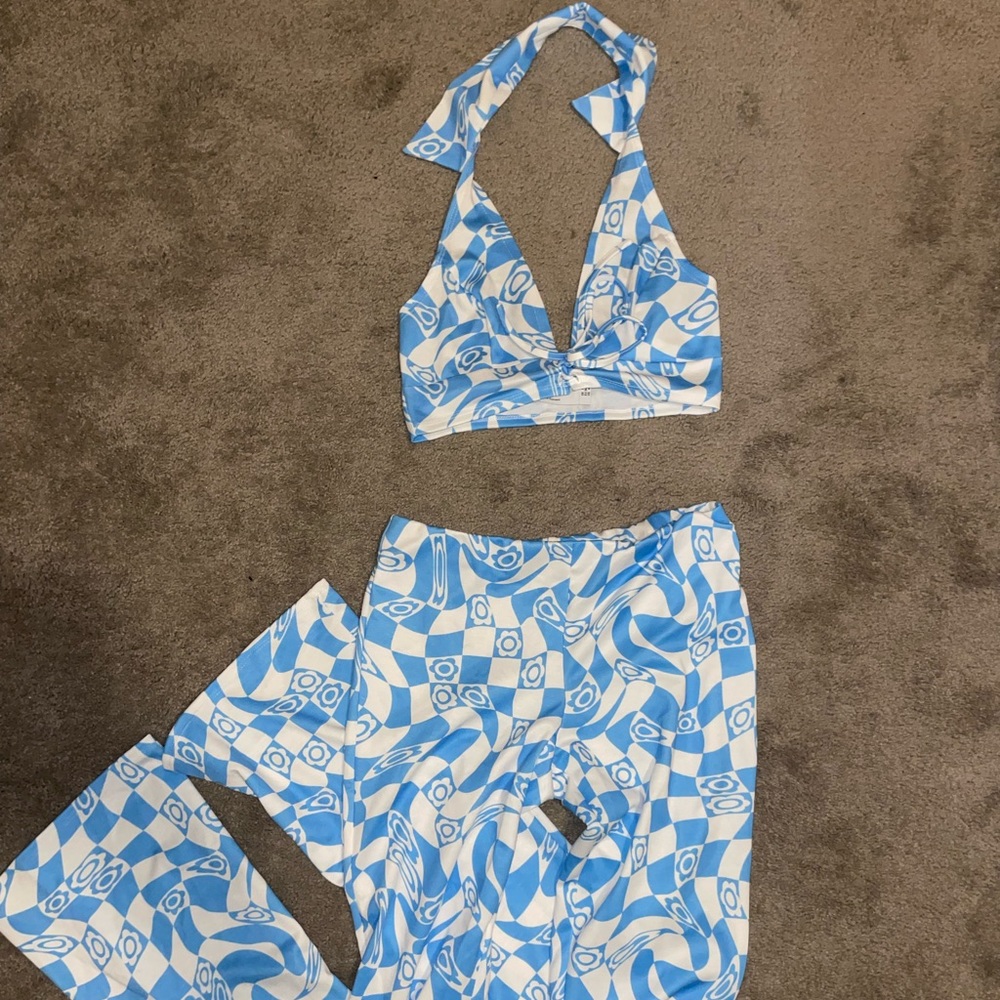 Patterned Set